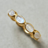 (レインボームーンストーン/ gold) oval horizon CAB eternity ring