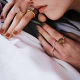 (モアサナイト/gold）handwritten double finger ring