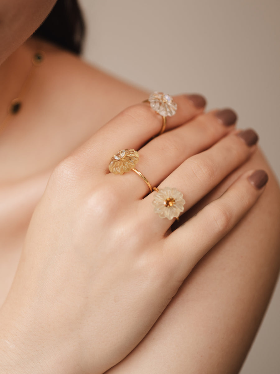 (Lemon quartz &amp; blue topaz) flower carving ring