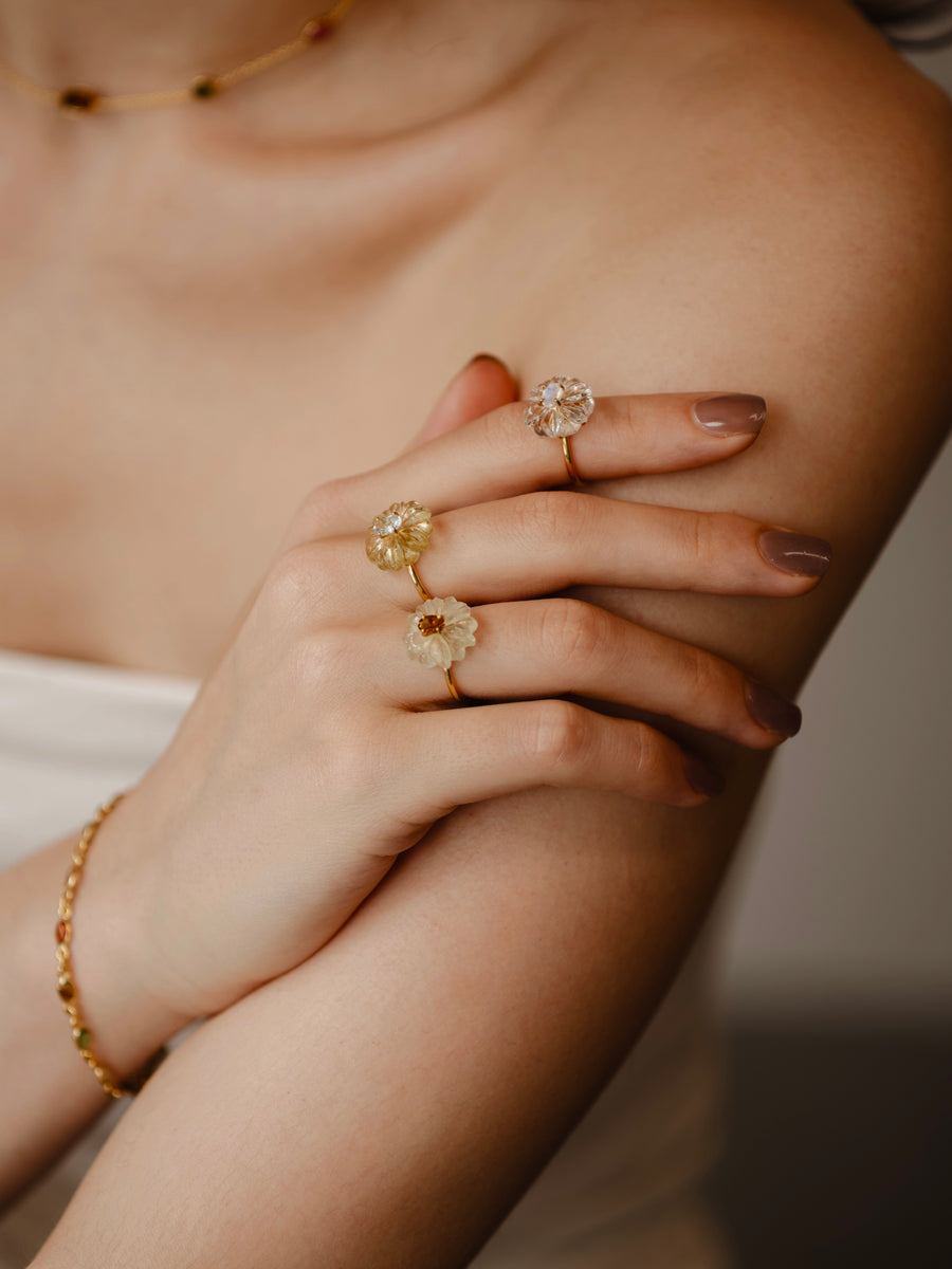(Crystal &amp; Rainbow Moonstone) Flower Carving Ring