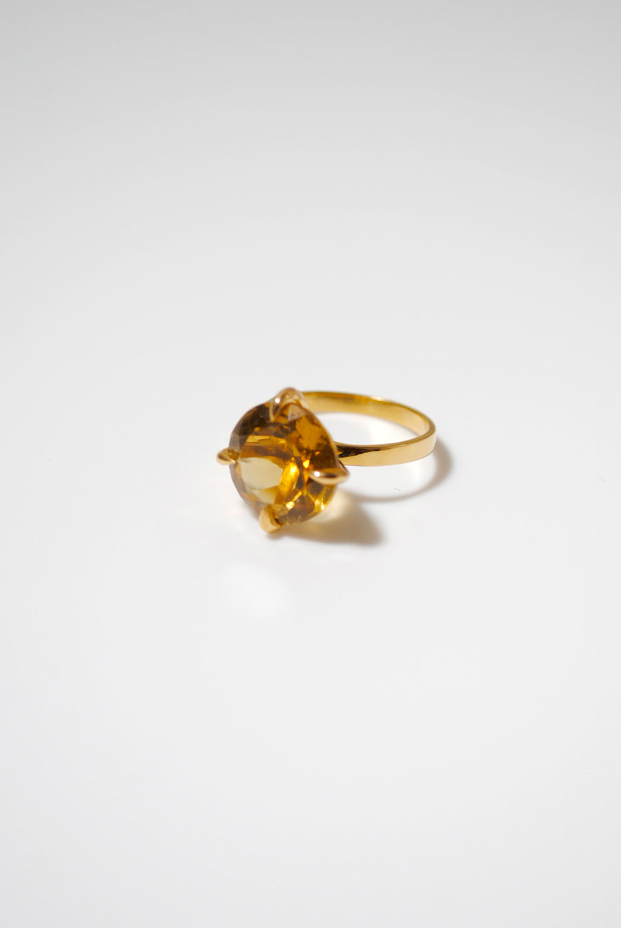 (Golden Green Quartz/Gold) Kitty Nails Ring