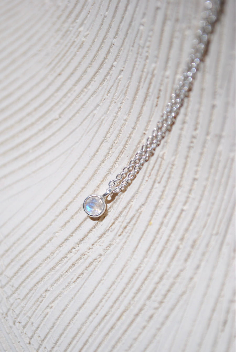 (レインボームーンストーン/gold-silver) birth pinky necklace【6月誕生石】