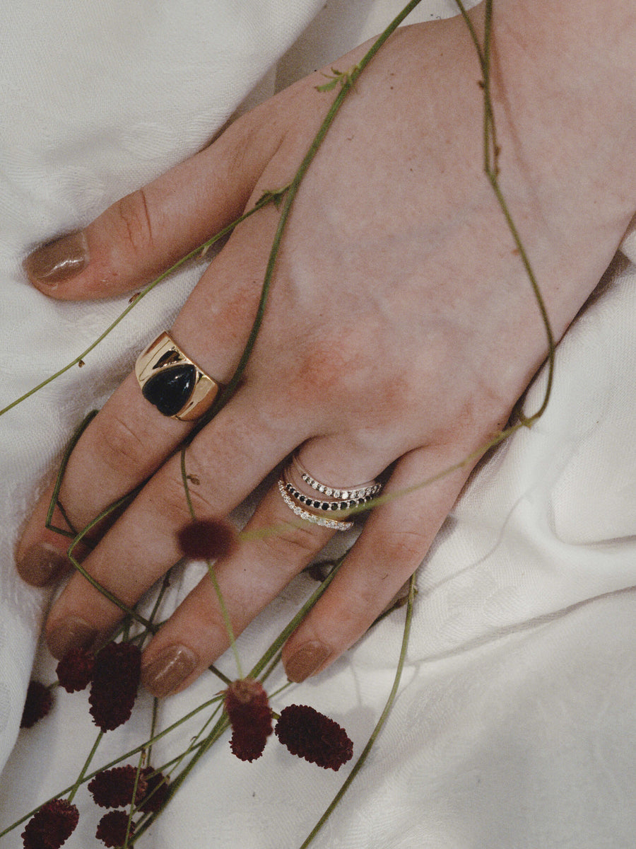 (ブラックオニキス/gold) long heart rough ring