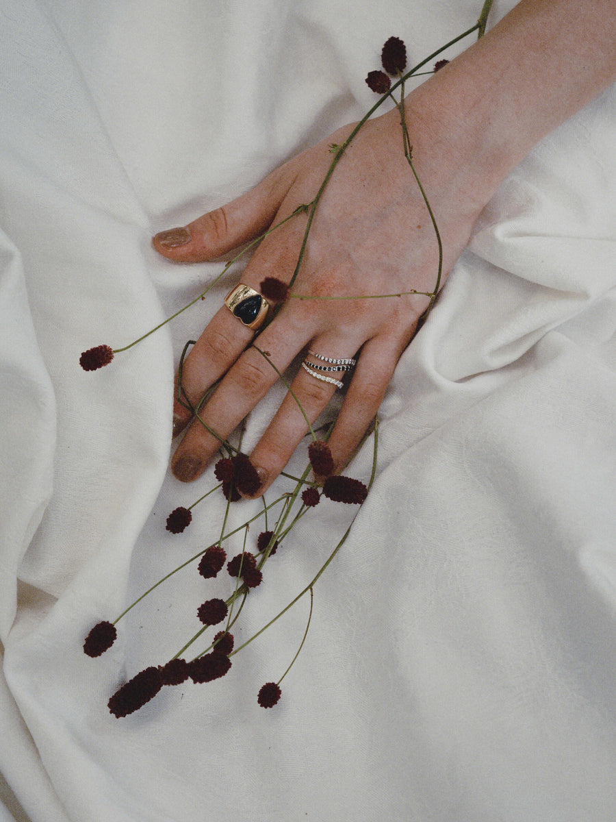 (ブラックオニキス/gold) long heart rough ring