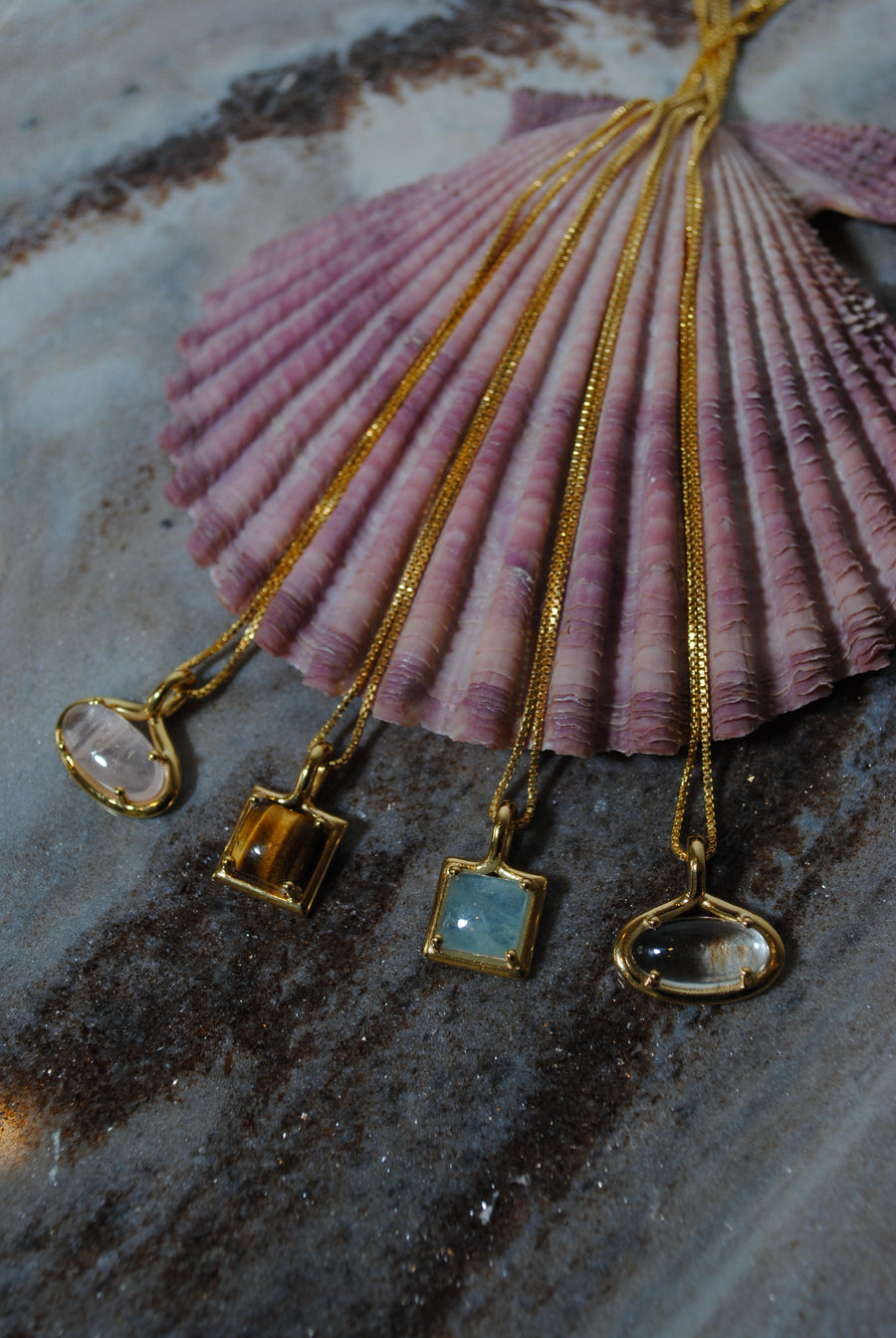 (ミルキーアクアマリン/gold) rope around-square- necklace