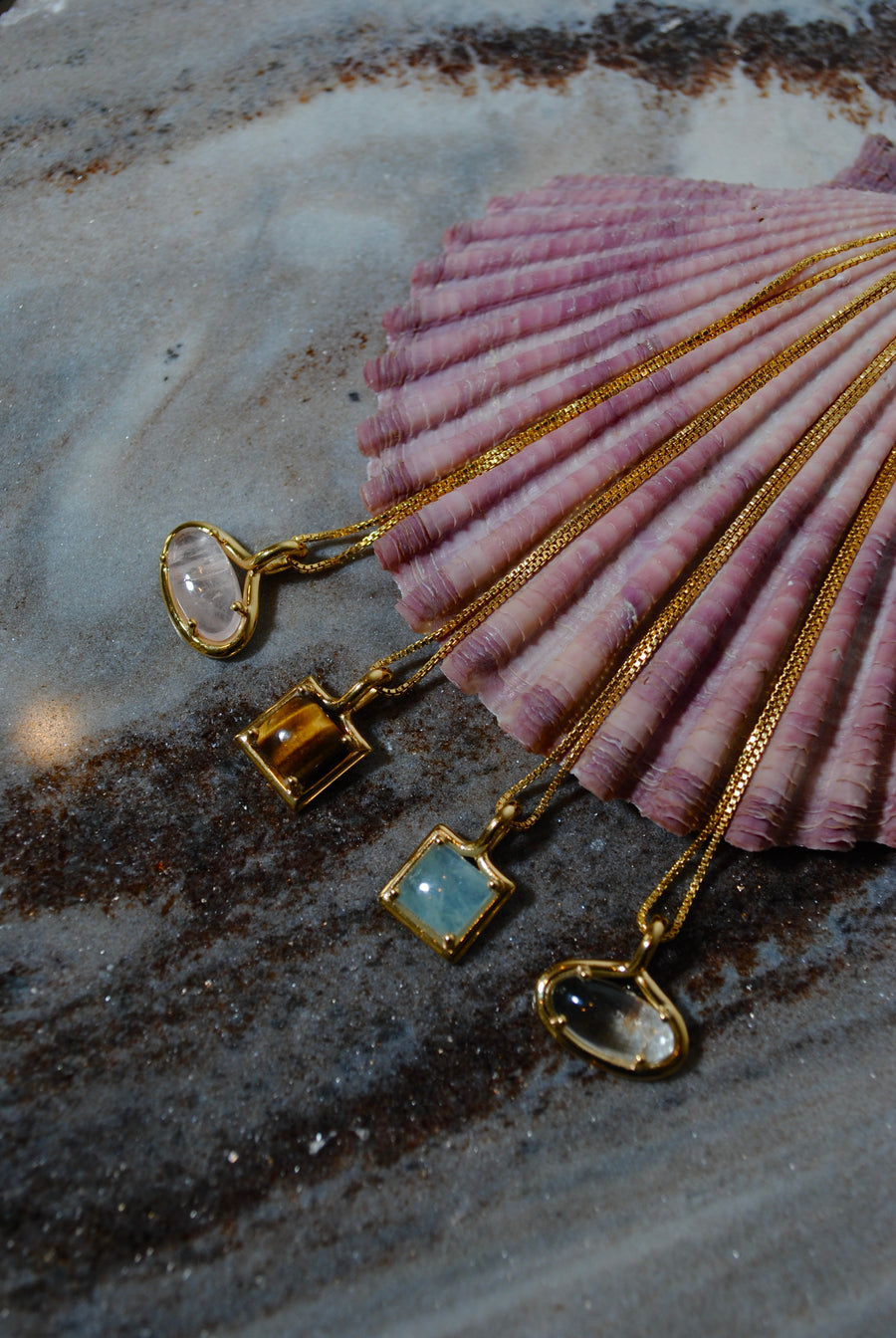 (ミルキーアクアマリン/gold) rope around-square- necklace