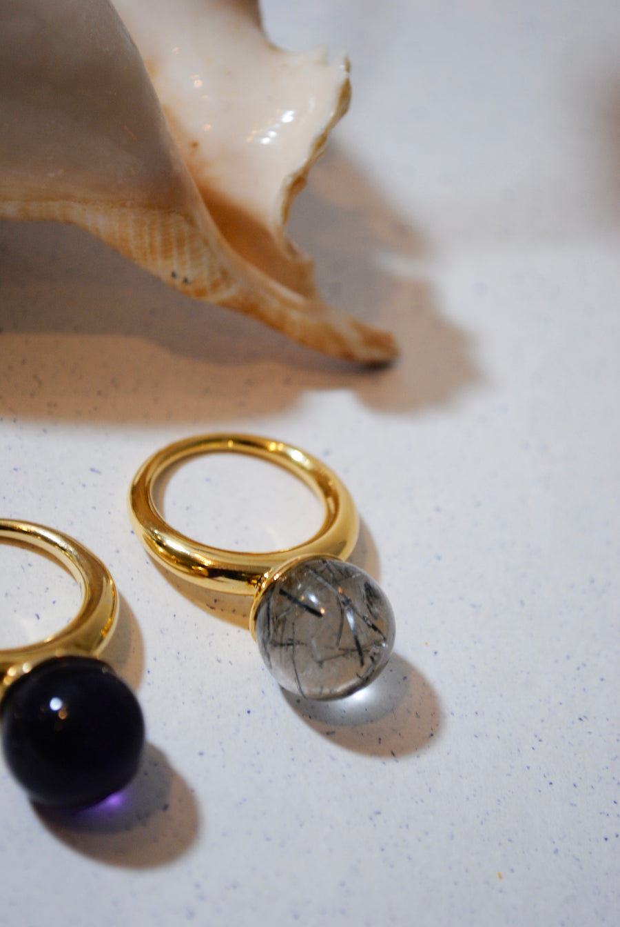 (ブラックルチル/gold) acorn ball ring