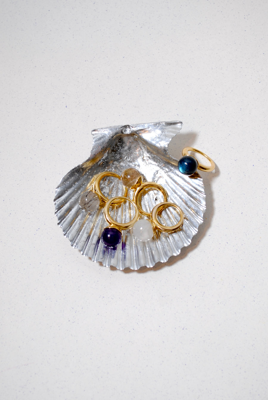 (ブラックルチル/gold) acorn ball ring