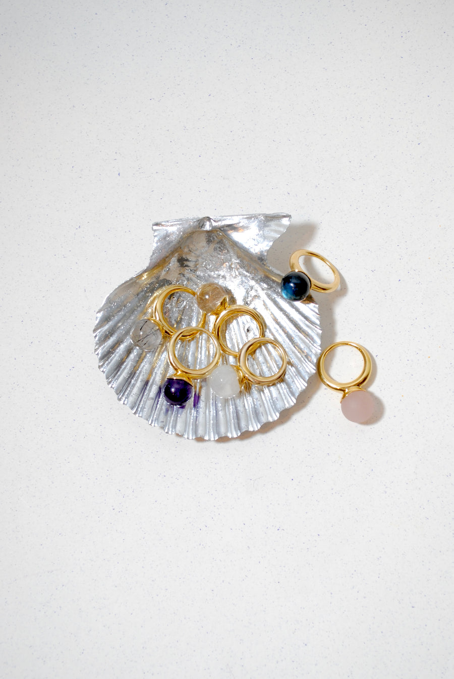 (ブラックルチル/gold) acorn ball ring