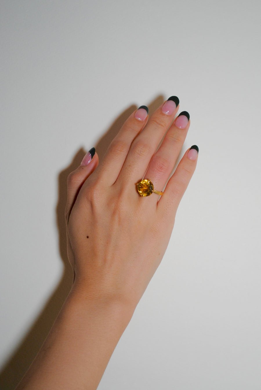 (Golden Green Quartz/Gold) Kitty Nails Ring