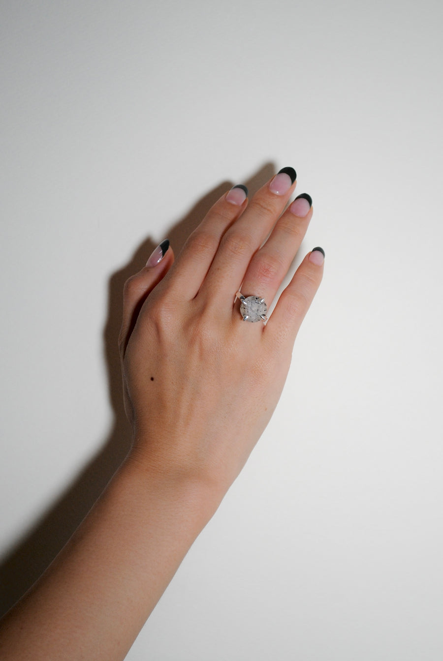 (Golden Green Quartz/Gold) Kitty Nails Ring