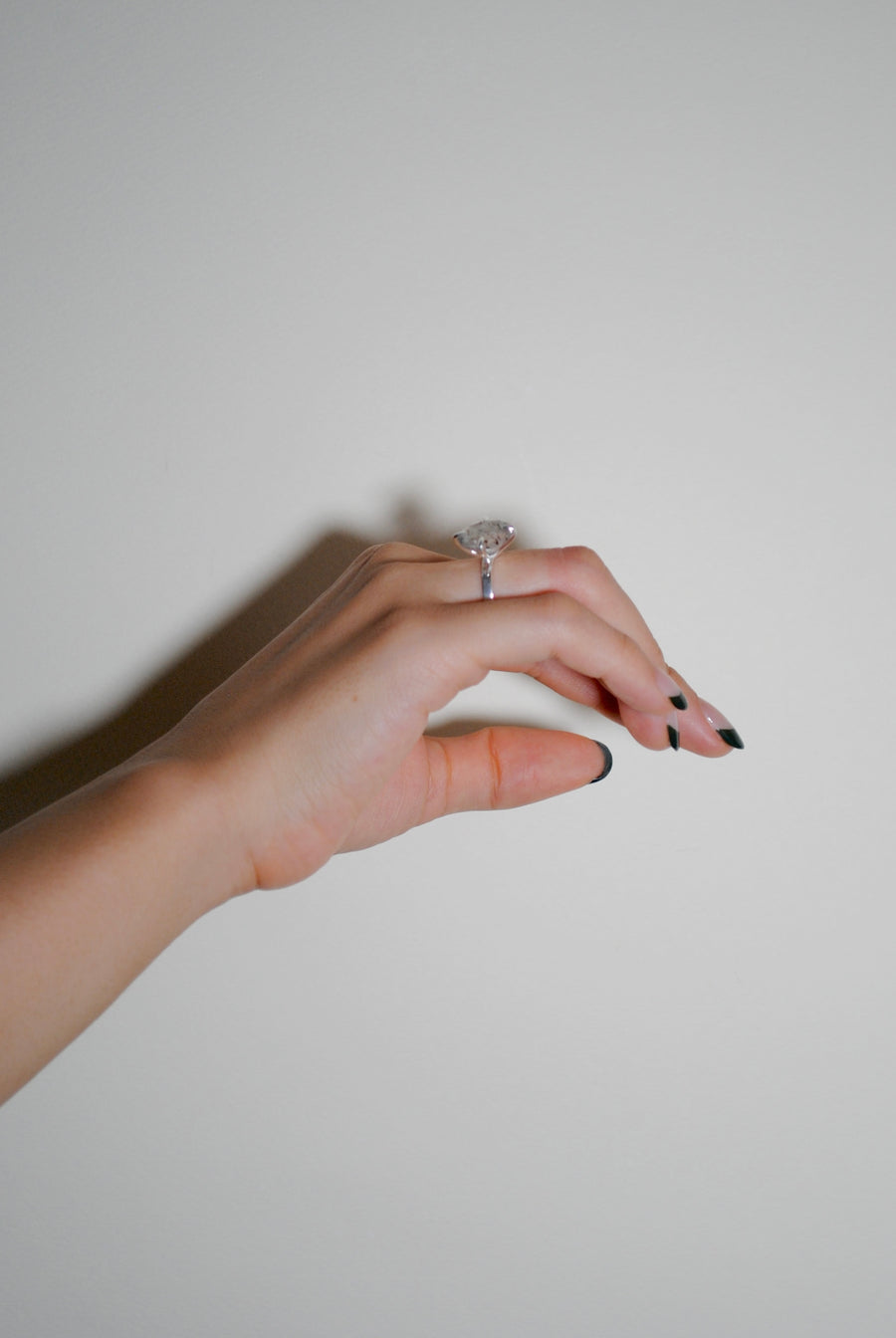 (Golden Green Quartz/Gold) Kitty Nails Ring
