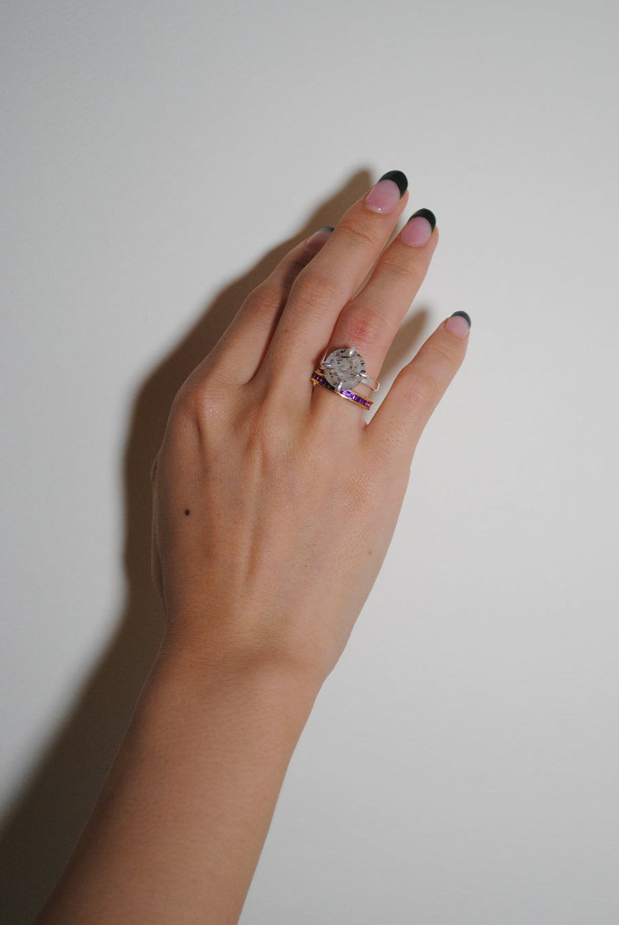 (Golden Green Quartz/Gold) Kitty Nails Ring