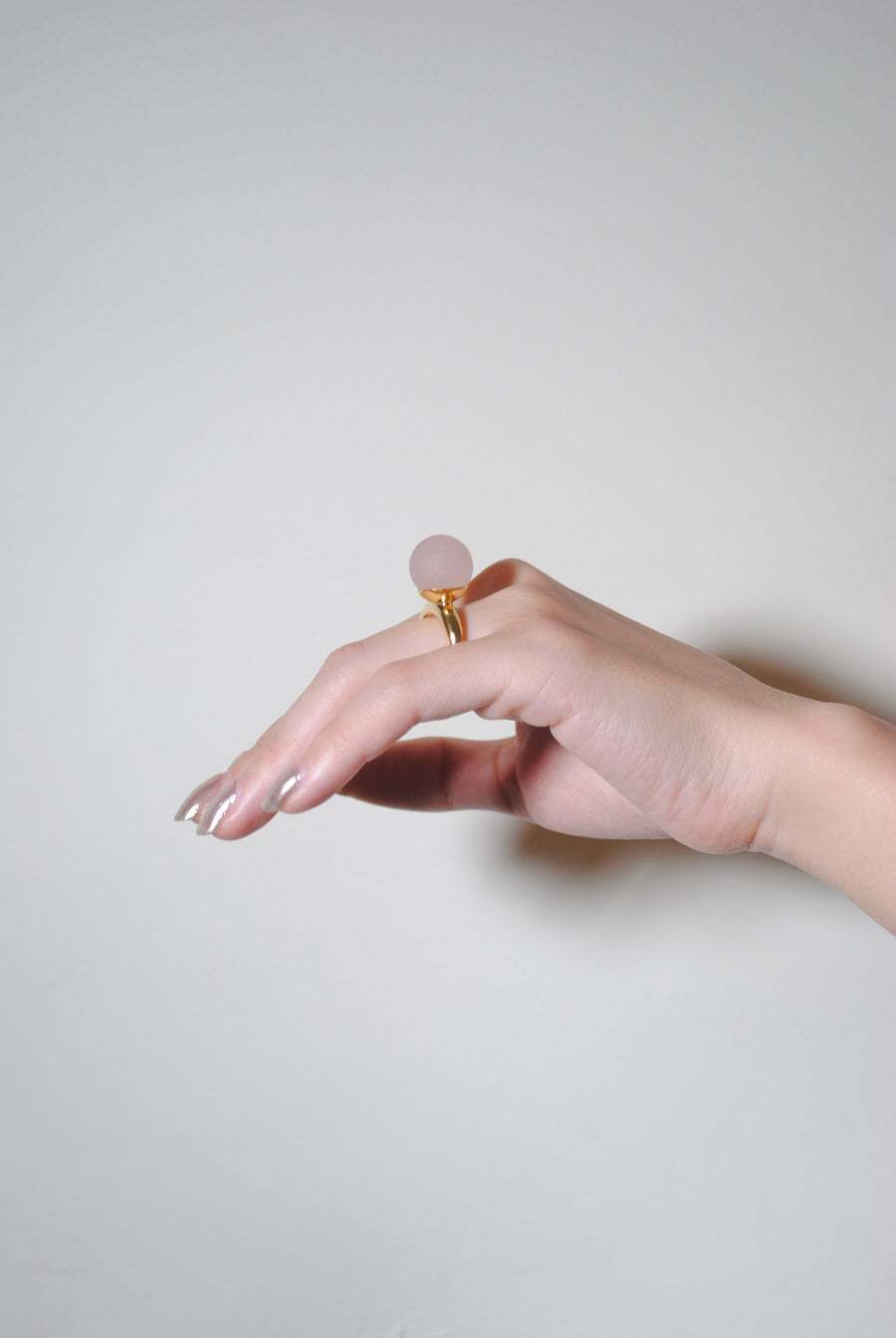 (マットローズクオーツ/gold) acorn ball ring