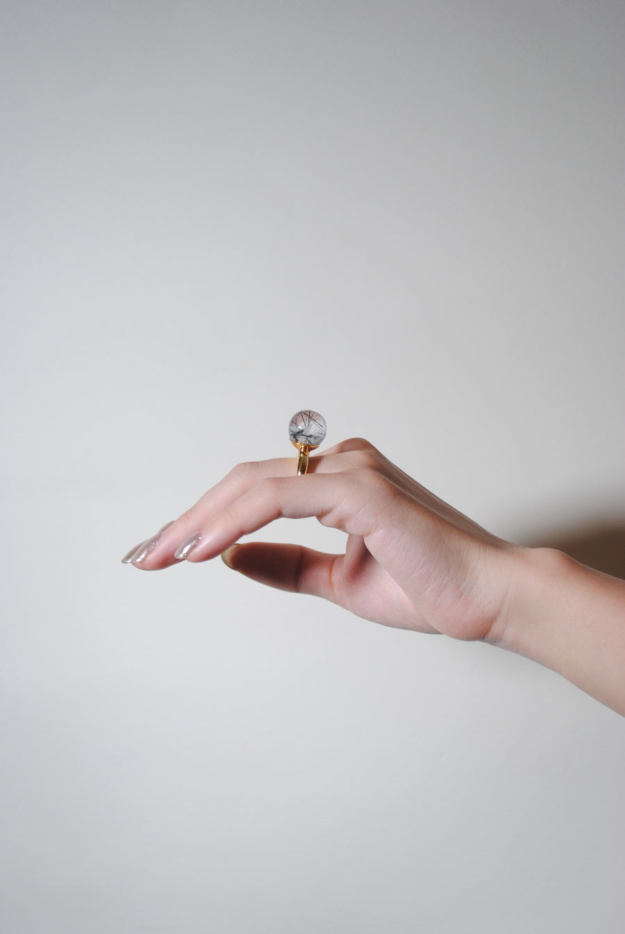 (ブラックルチル/gold) acorn ball ring