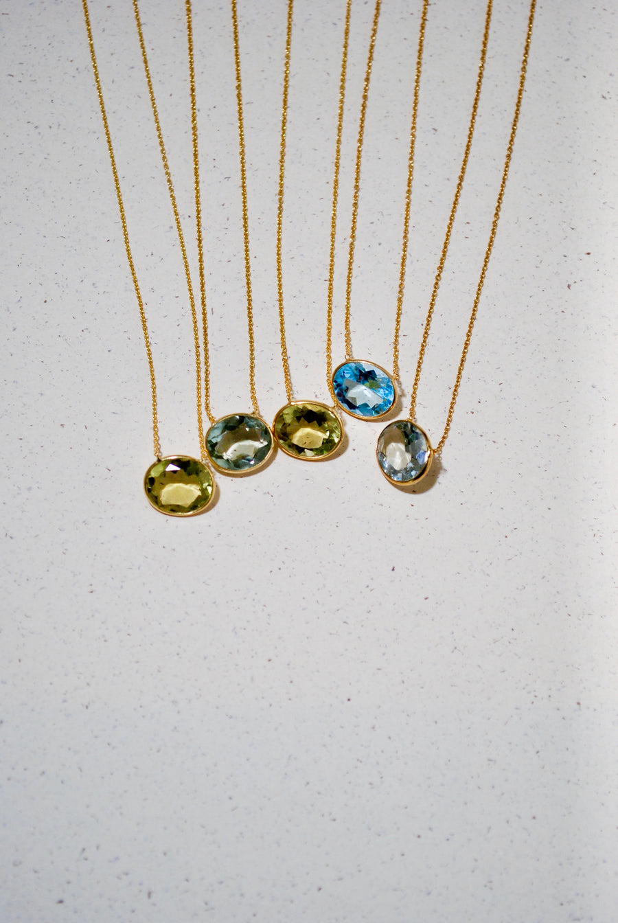ゴールデングリーン(gold)：oval flower necklace