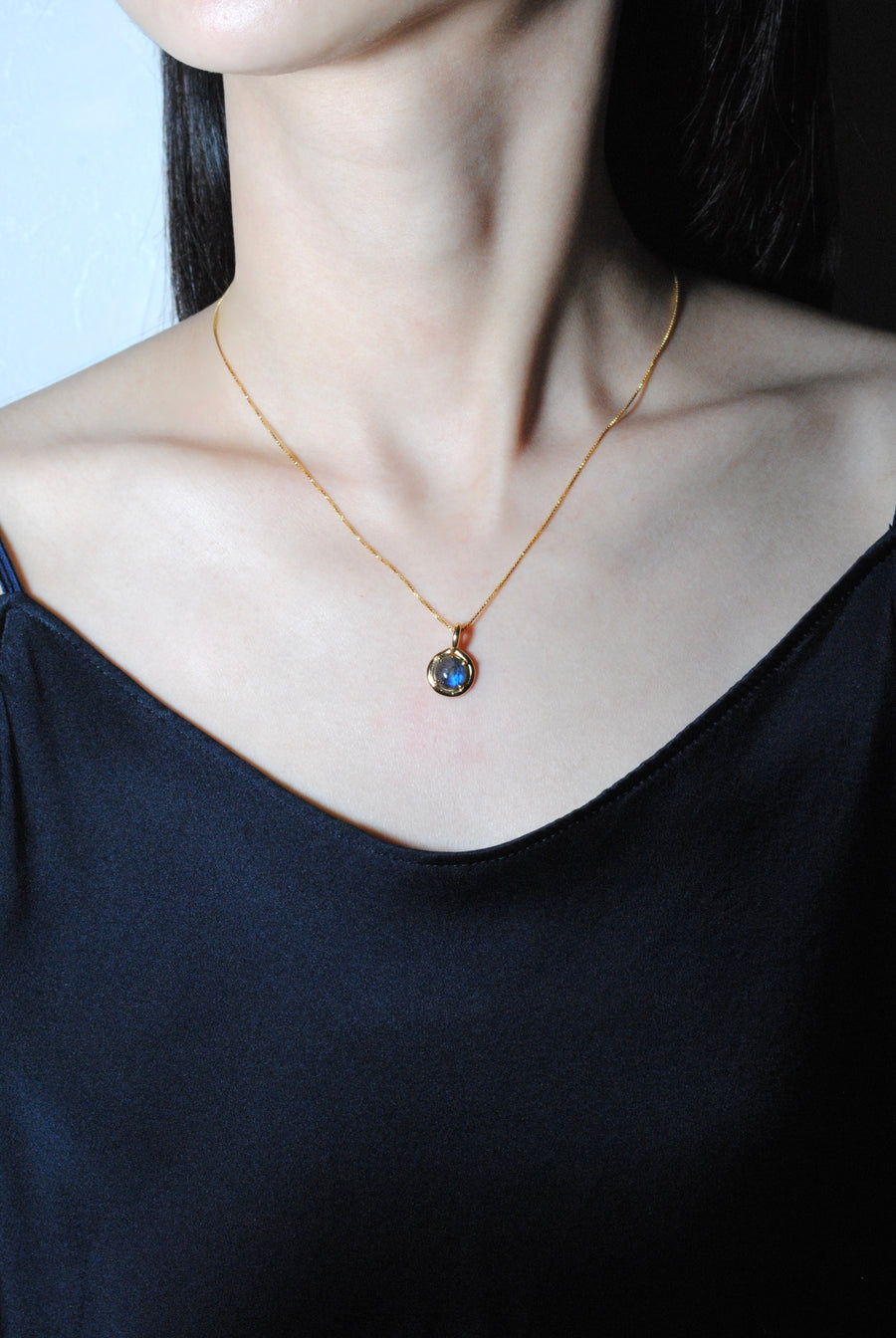 (ラブラドライト/gold) rope around-circle- necklace