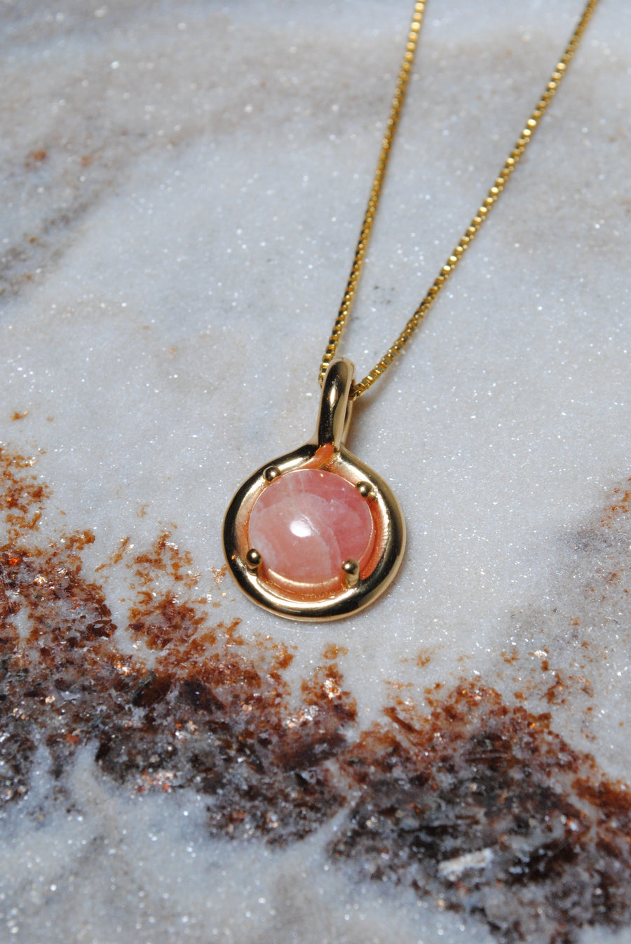 (ロードクロサイト/gold) rope around-circle- necklace