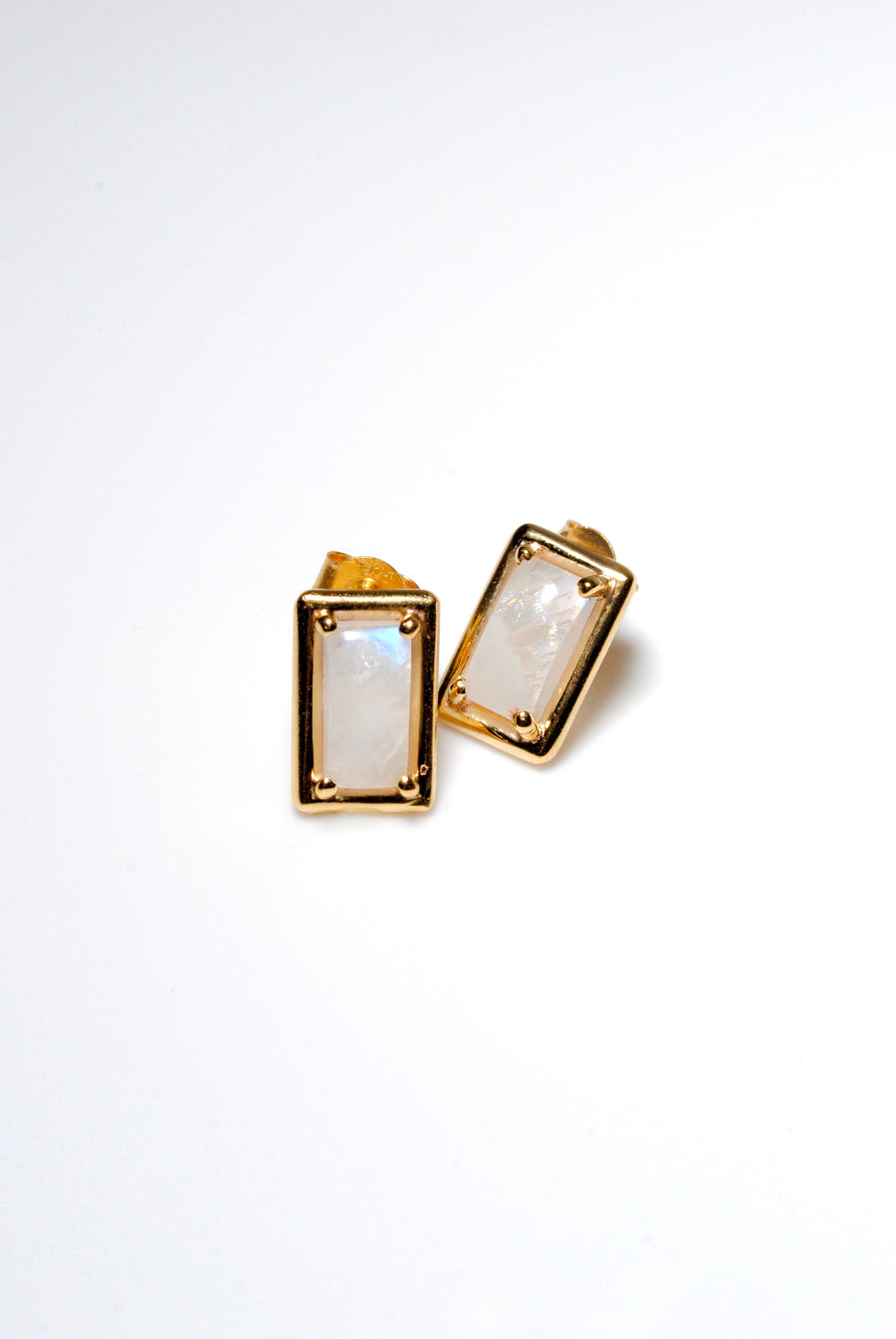 (レインボームーンストーン/gold) rope around-rect- earring