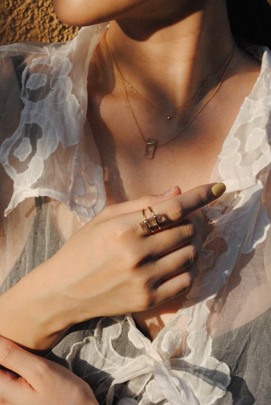 (Black rutilated quartz/gold) rect bandage ring