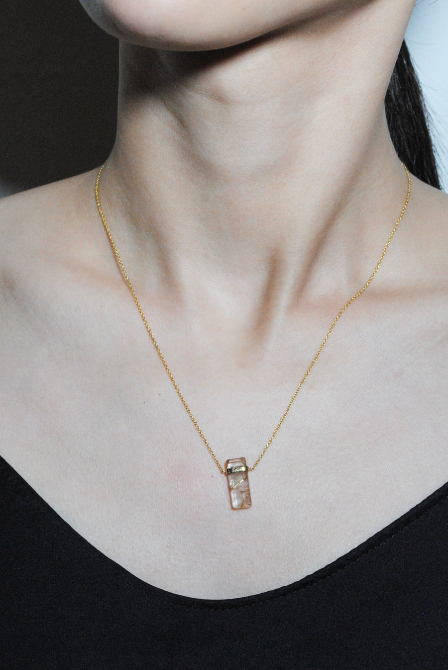 (Golden rutilated quartz/gold) rect bandage necklace