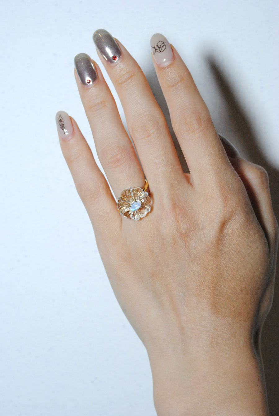 (Crystal &amp; Rainbow Moonstone) Flower Carving Ring