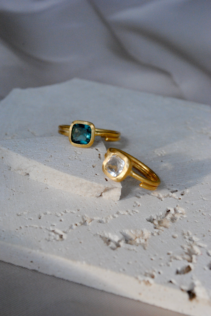 (Tanzanite/gold) Alma ring