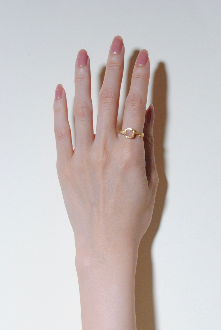 (Peach Moonstone/gold) Alma Ring