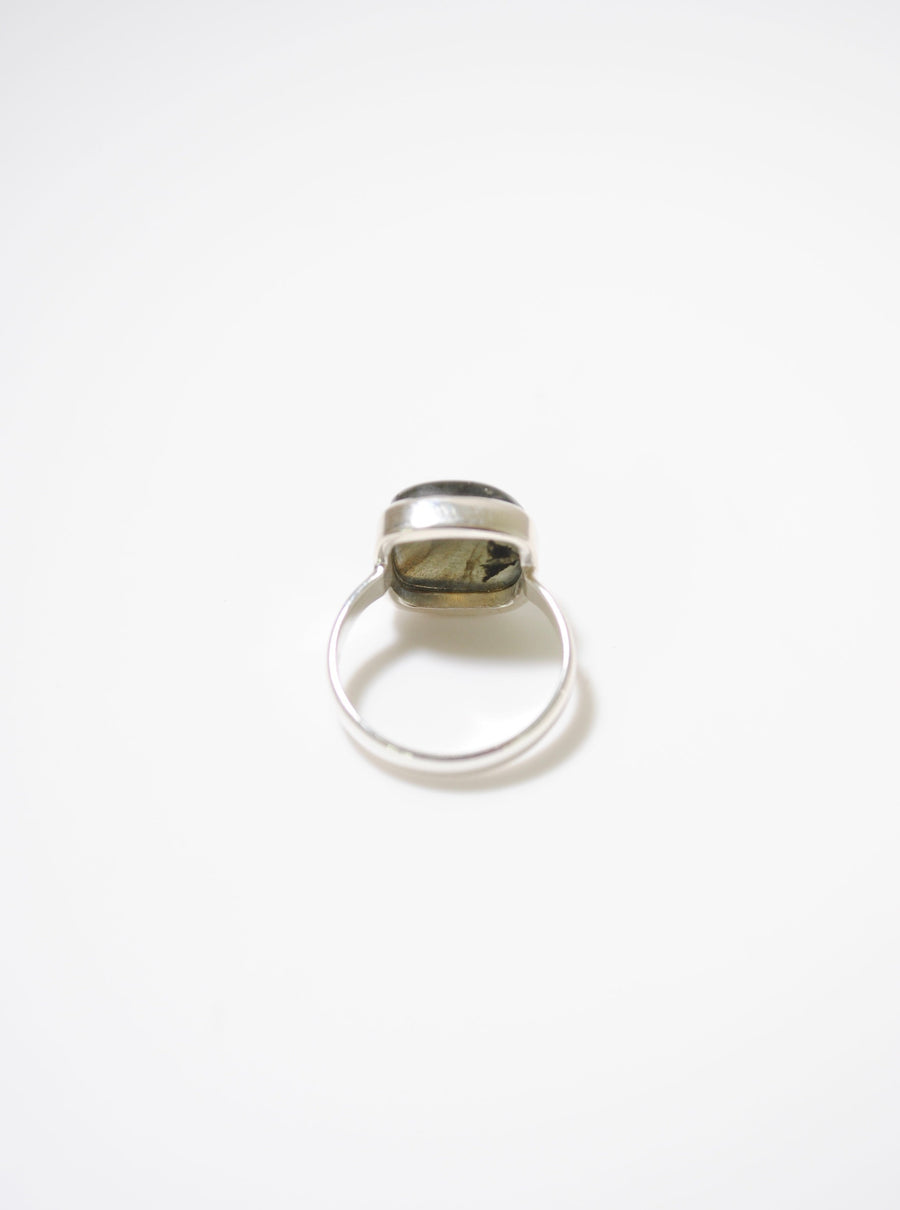 (Labradorite/silver) square cabochon ring
