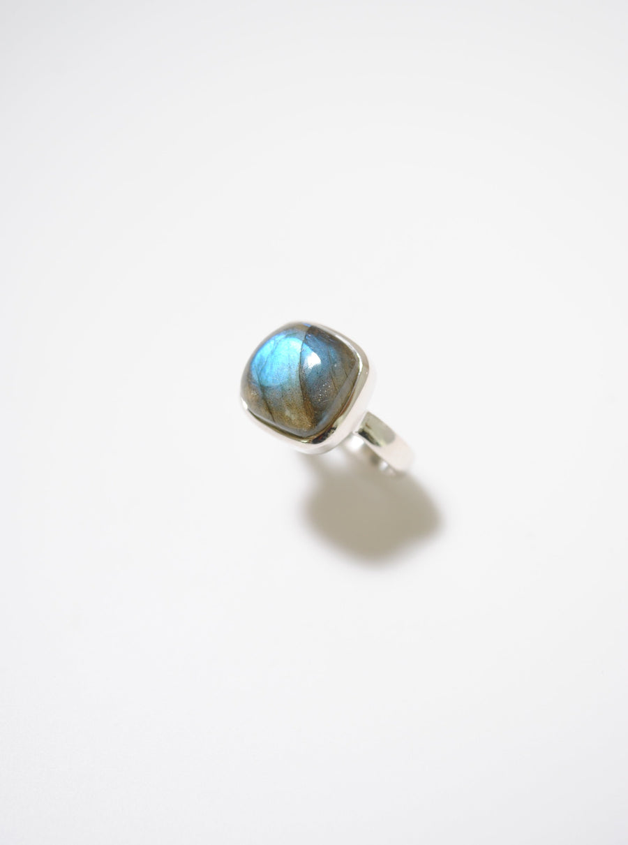 (Labradorite/silver) square cabochon ring