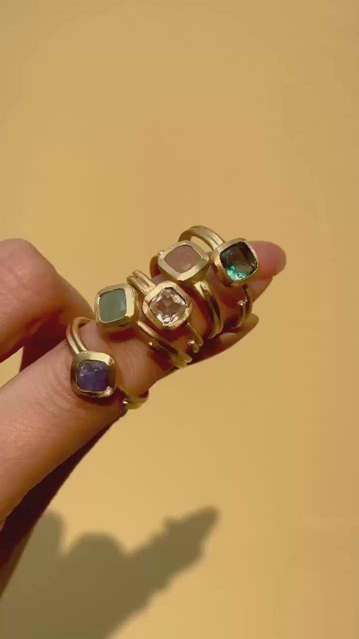 (Tanzanite/gold) Alma ring