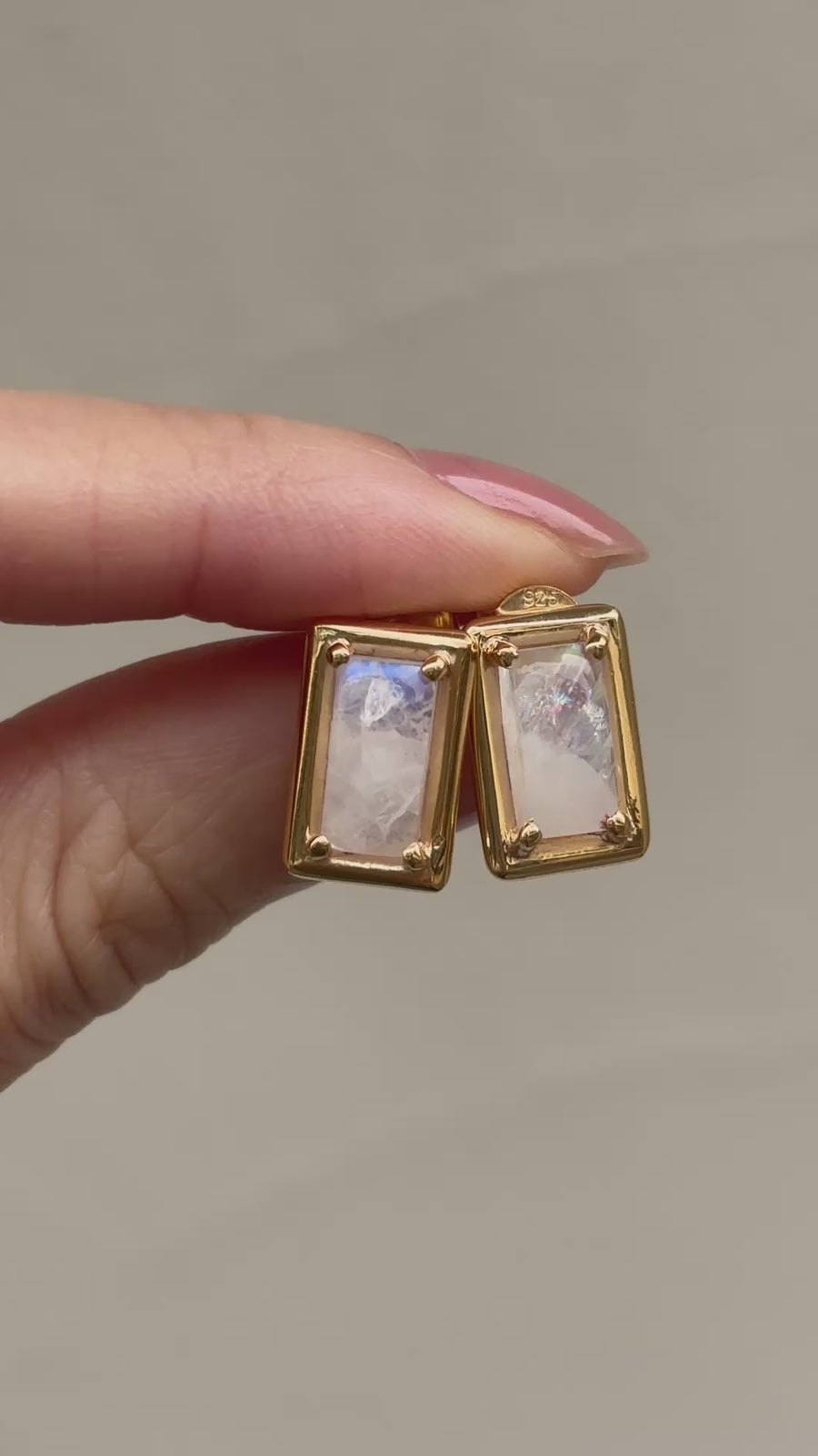 (レインボームーンストーン/gold) rope around-rect- earring