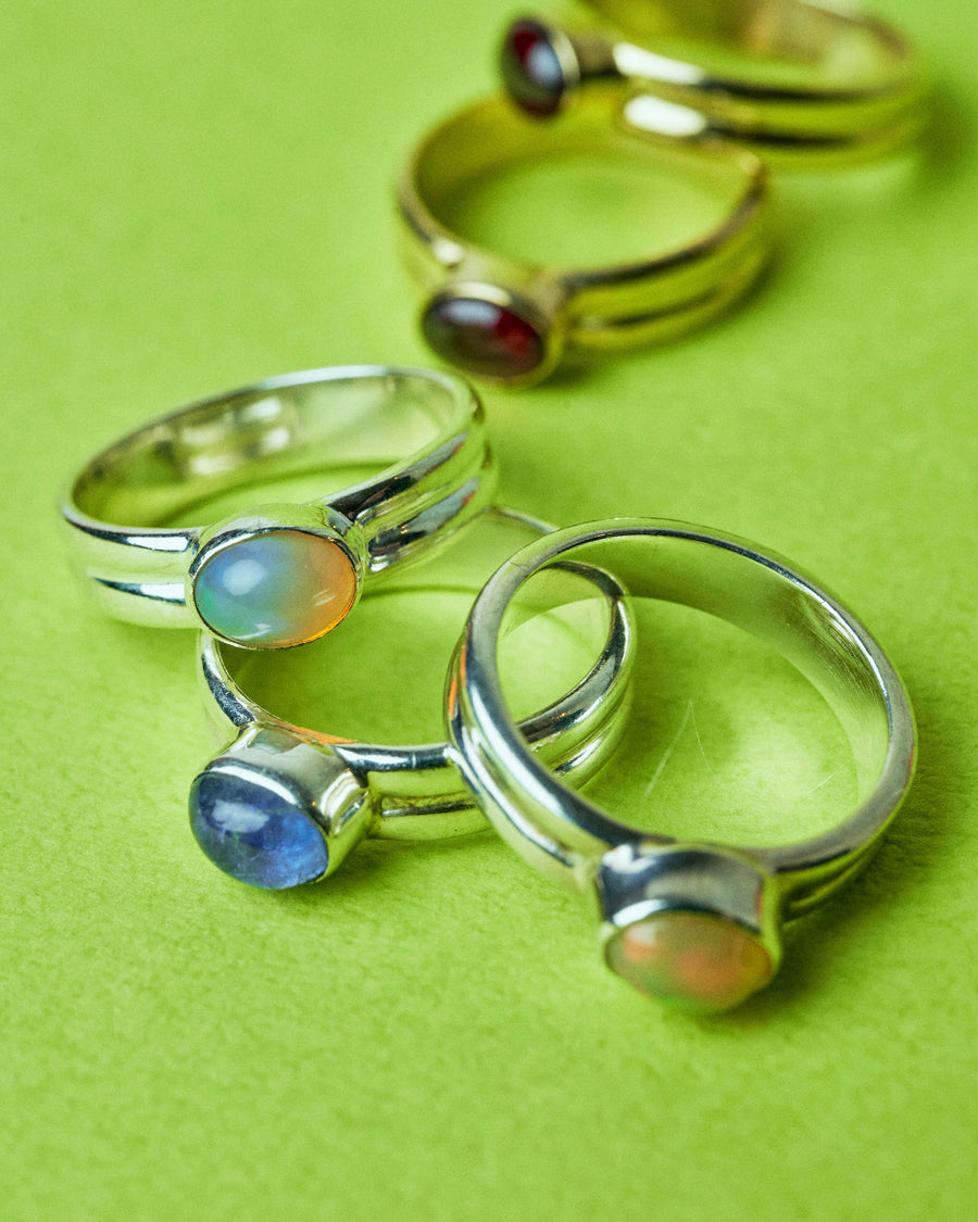 Tanzanite (silver): vintage dream oval ring