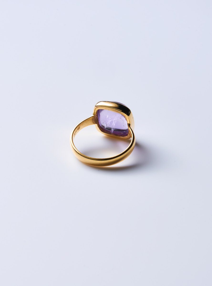 (Lavender amethyst/gold) square cabochon ring