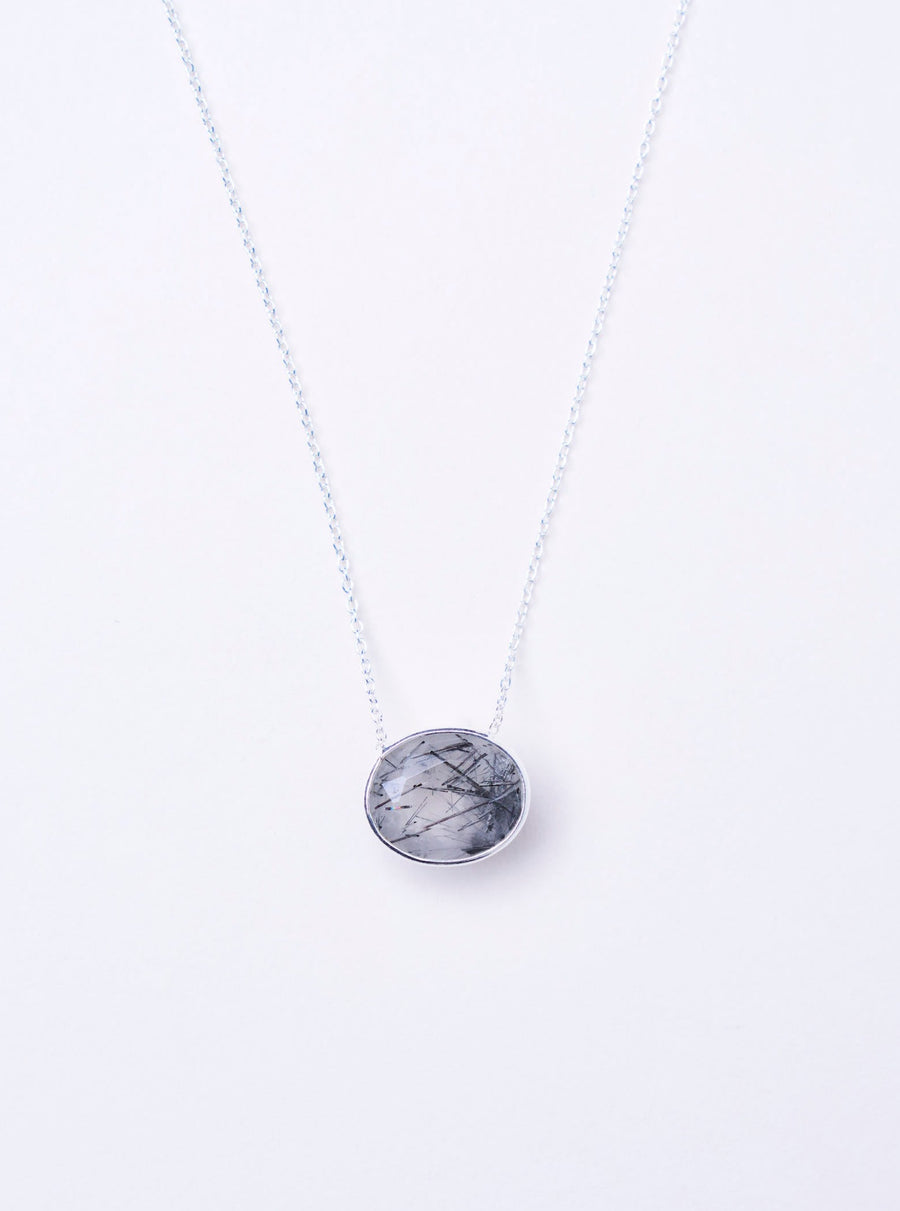 (ブラックルチルインクオーツ/silver) oval flower necklace