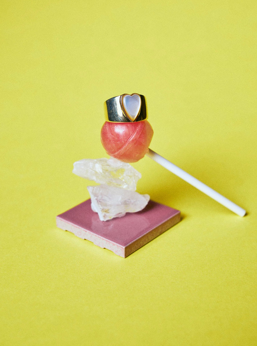 (Mother of pearl/gold) long heart rough ring