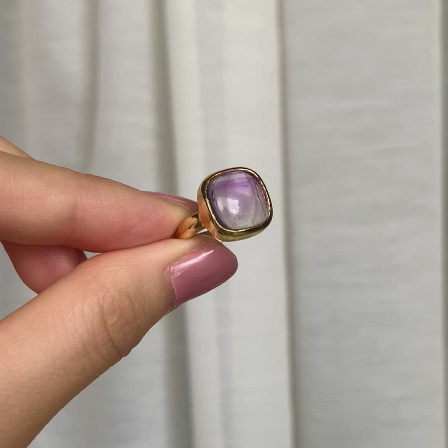 (Lavender amethyst/gold) square cabochon ring
