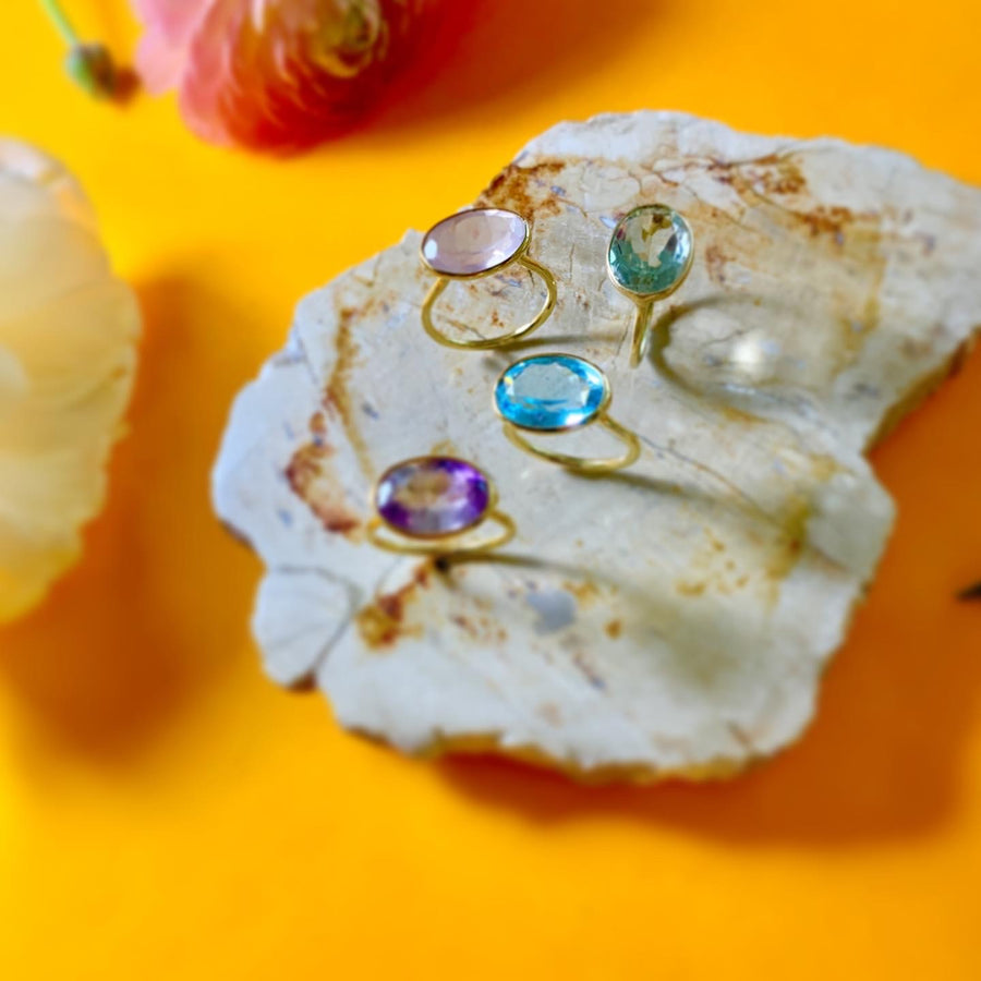 ローズクオーツ(gold)：oval flower ring – ödül