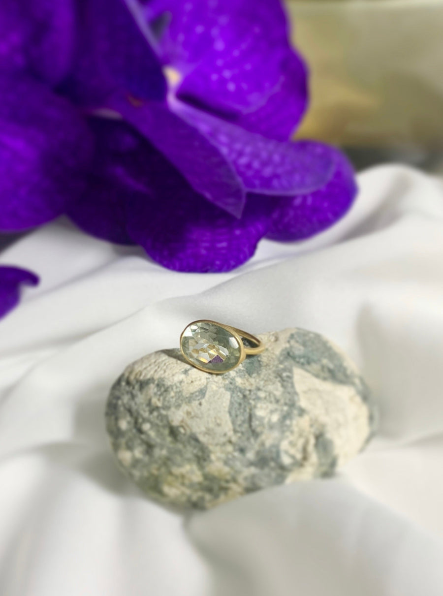 グリーンアメジスト(gold)：oval flower ring